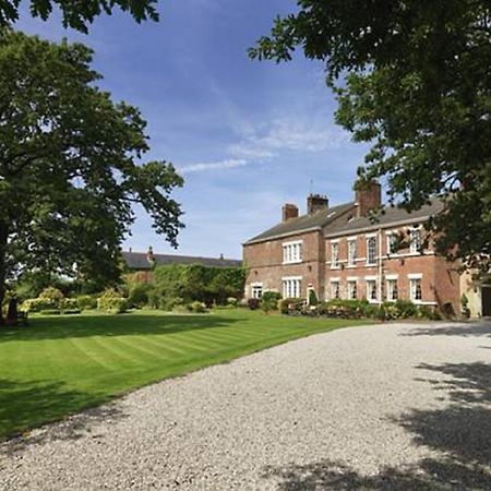 Singleton Lodge Country House Hotel Poulton-le-Fylde Bagian luar foto