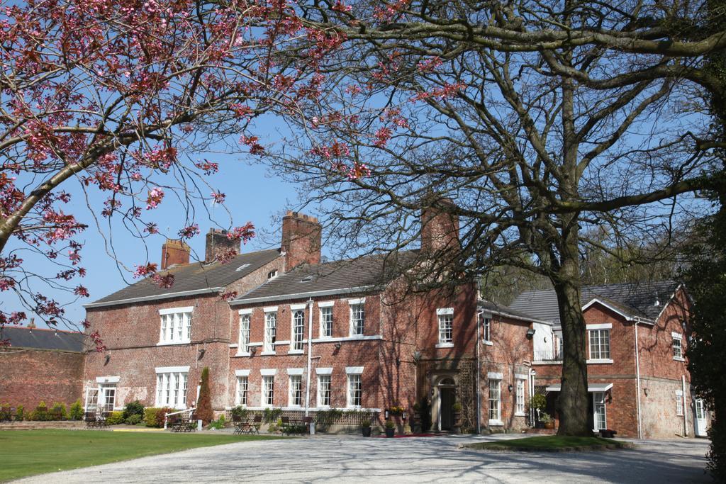 Singleton Lodge Country House Hotel Poulton-le-Fylde Bagian luar foto