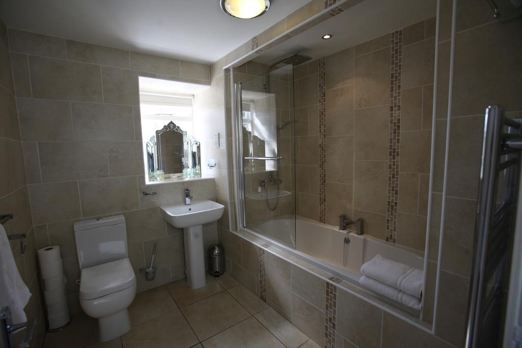 Singleton Lodge Country House Hotel Poulton-le-Fylde Bagian luar foto